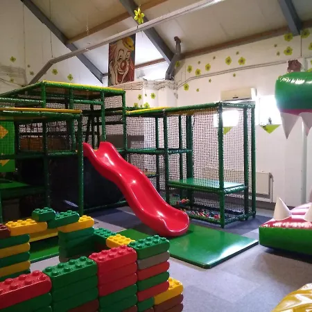 Holiday home Ellen's Ewijk